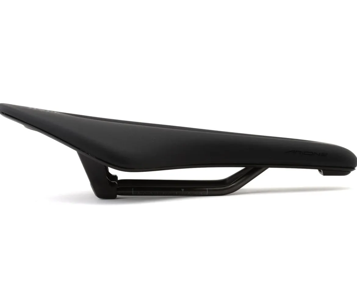 fizik Vento Arione R3 (Black) (Kium Rails) (135mm)