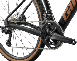 Giant Revolt Advanced 2 Gravel Bike (Carbon Smoke) (M)