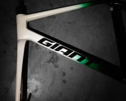 Giant 2026 TCR Advanced Pro Frameset (White/Venom Green) (M)
