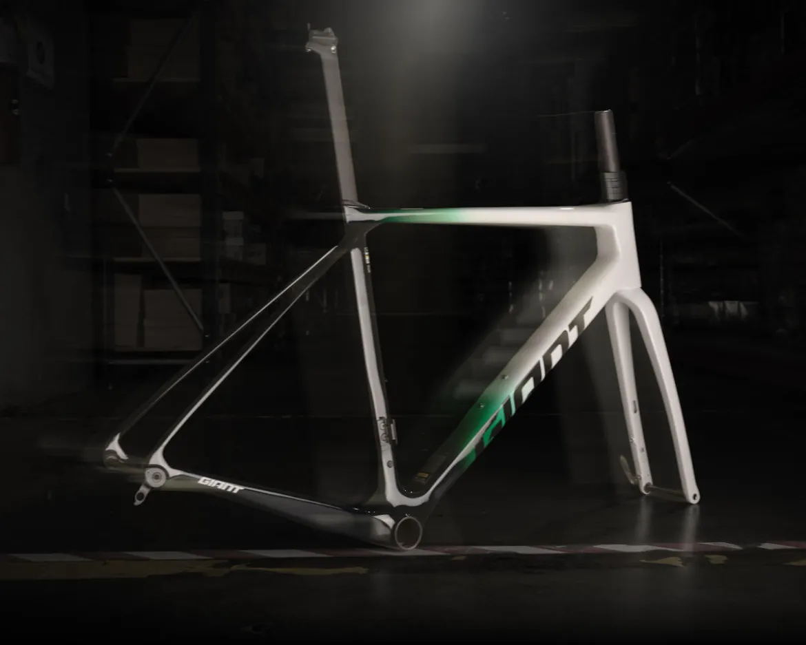 Giant 2026 TCR Advanced Pro Frameset (White/Venom Green) (M)