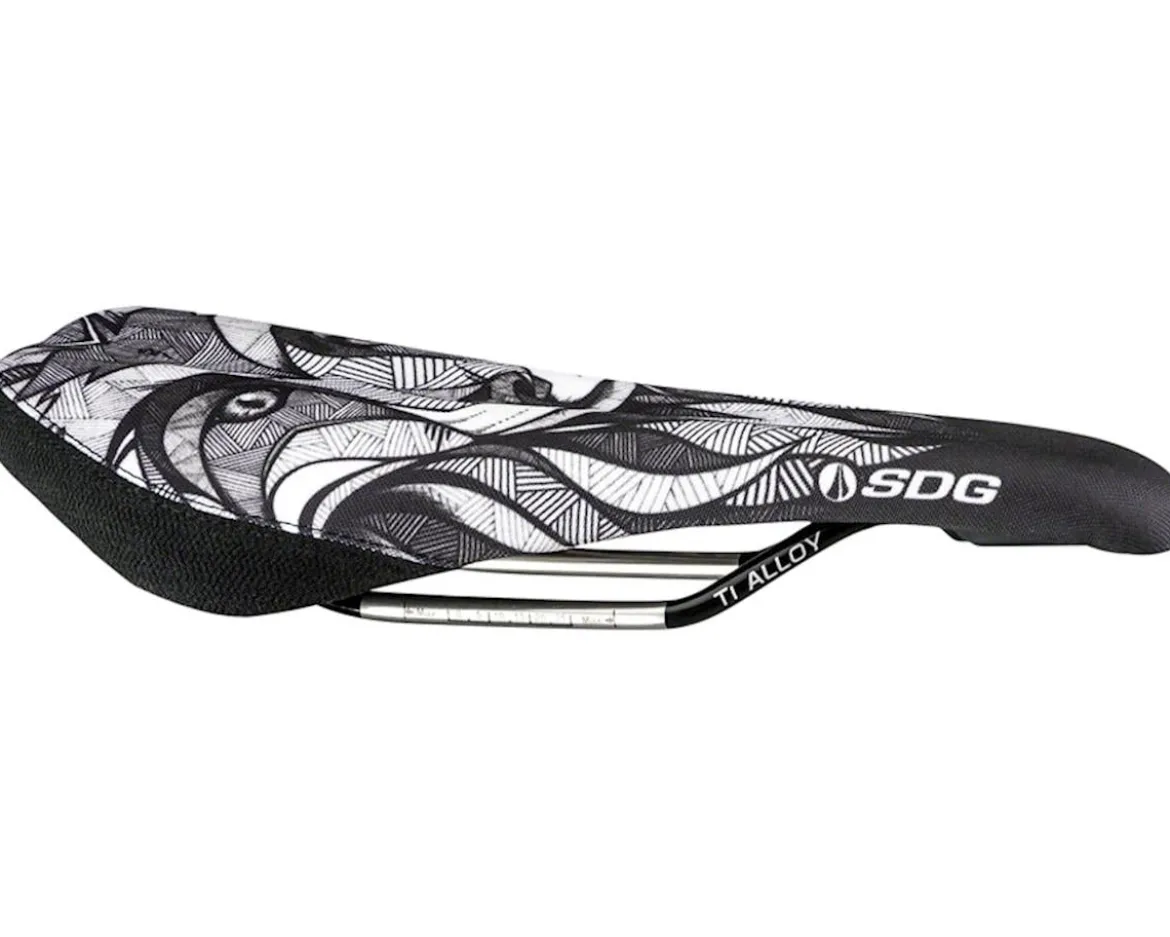 SDG "Chepi" Duster P MTN Saddle (Black/White Fox) (Titanium Rails) (140mm)