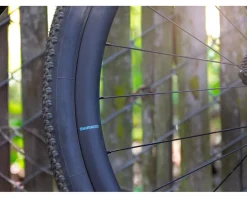 Shimano GRX WH-RX880 Carbon Gravel Wheels (Black) (Shimano Micro Spline) (Wheelset) (700c) (Centerlock) (Tubeless)