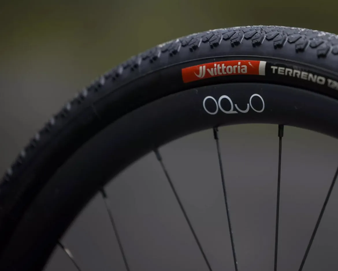 Vittoria Terreno T30 Fine Loose Gravel Sport Tire (Black) (700c) (35mm) (Folding)